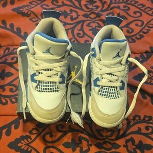 Jordan Kids Sneakers in White and Blue
